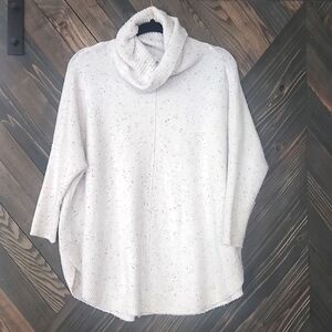 Beautiful oversized stretchy sweater! XS oatmeal color Time and Tru